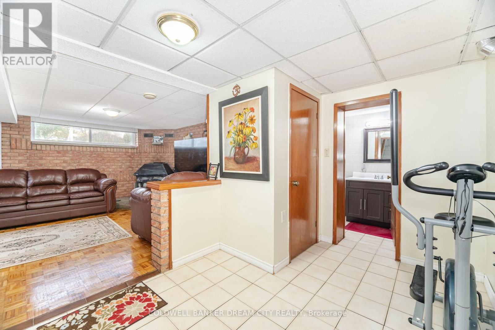 35 GUINESS AVENUE Image 33
