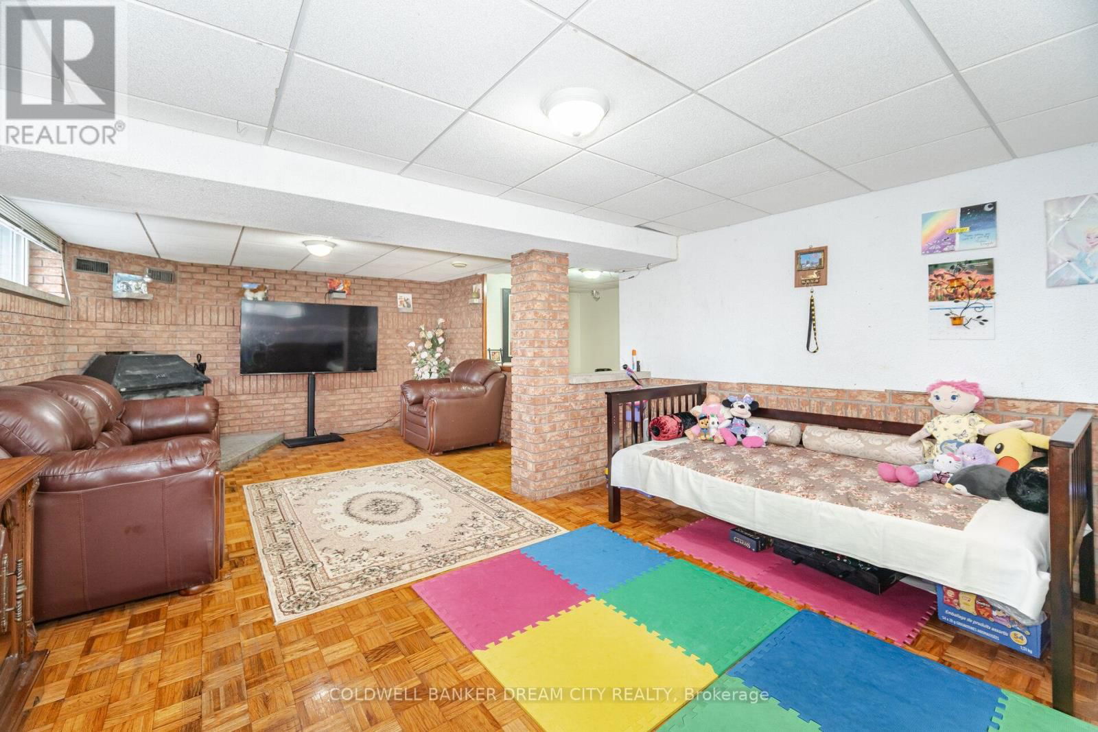 35 GUINESS AVENUE Image 36