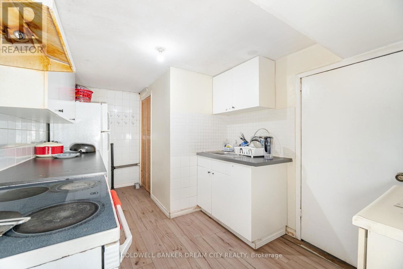 35 GUINESS AVENUE Image 39