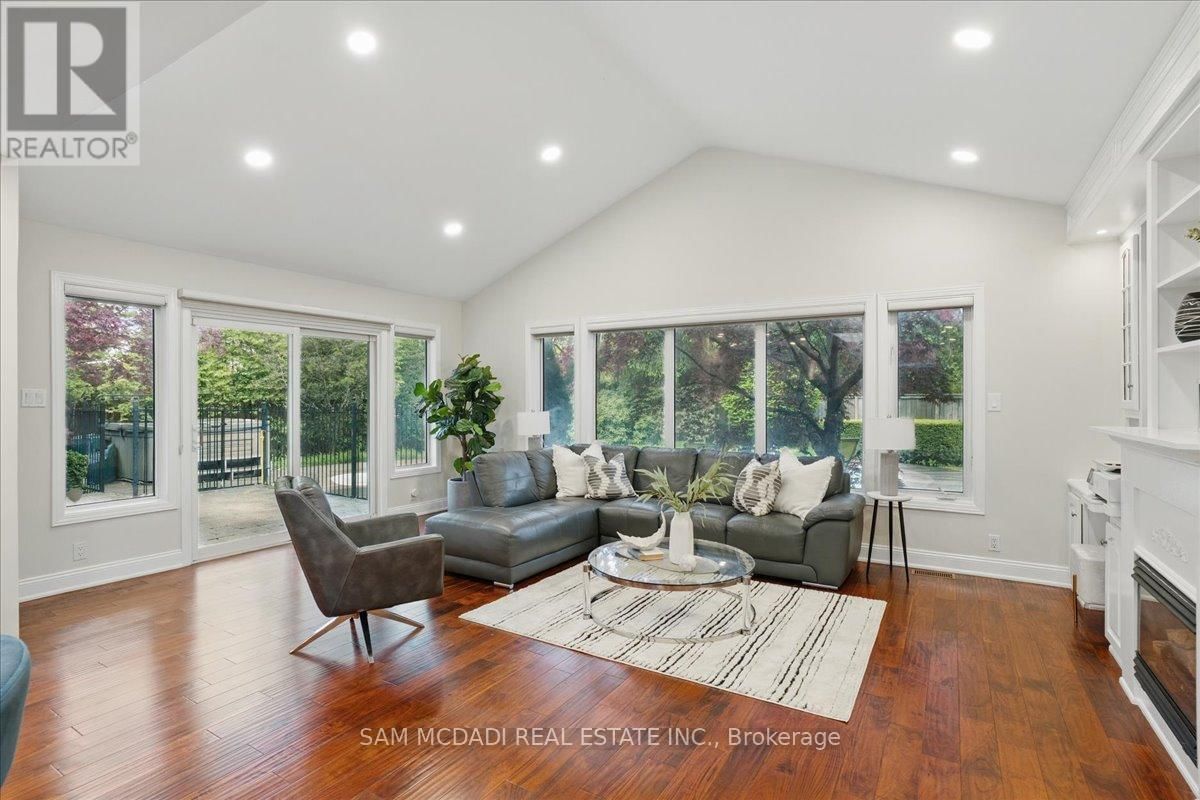 2076 AUTUMN BREEZE DRIVE SOUTH Image 17