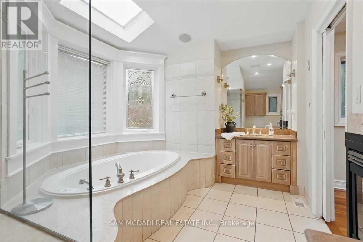 2076 AUTUMN BREEZE DRIVE SOUTH Image 24