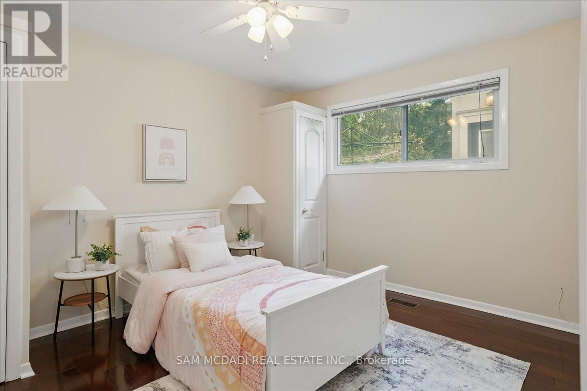 2076 AUTUMN BREEZE DRIVE SOUTH Image 28