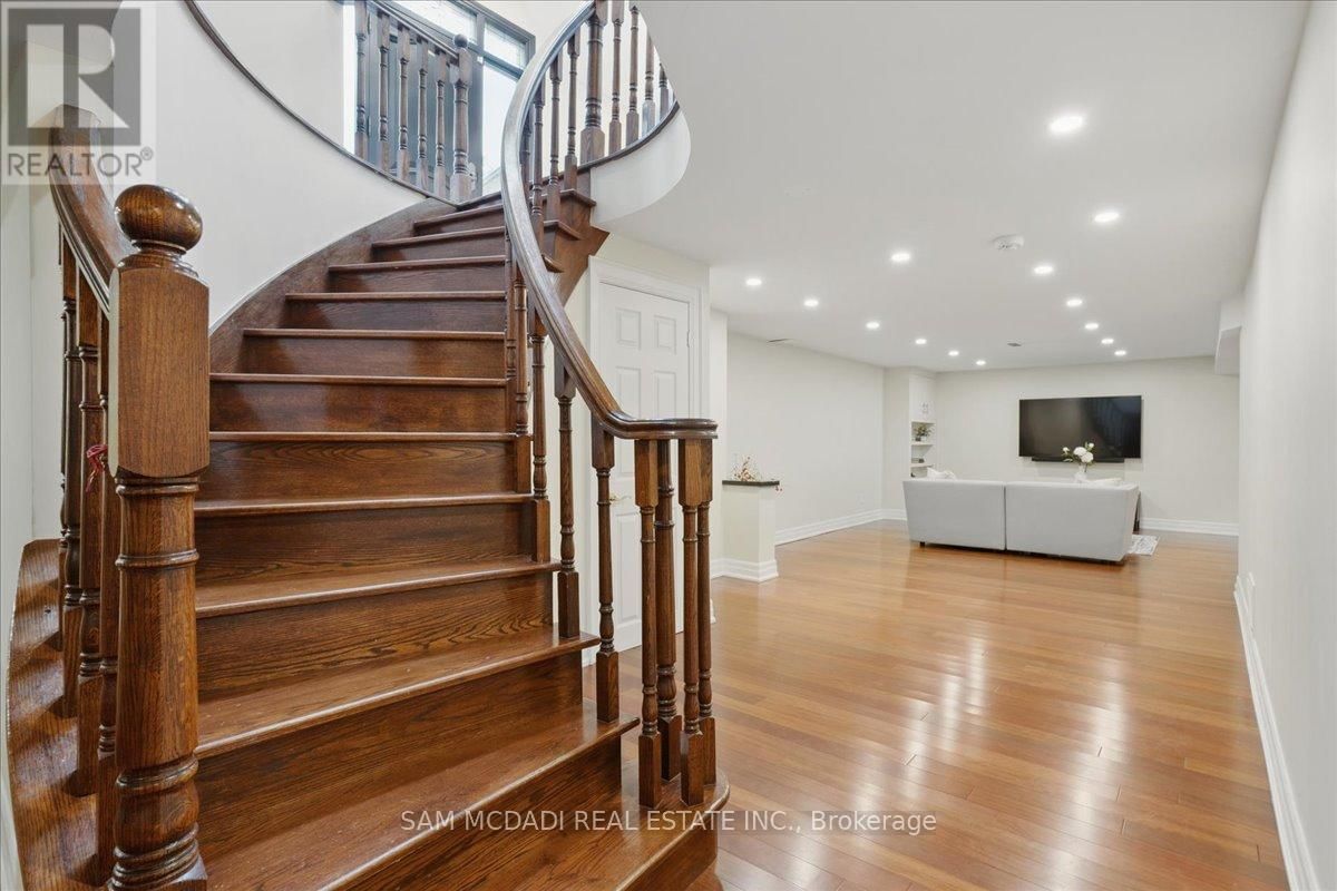 2076 AUTUMN BREEZE DRIVE SOUTH Image 29