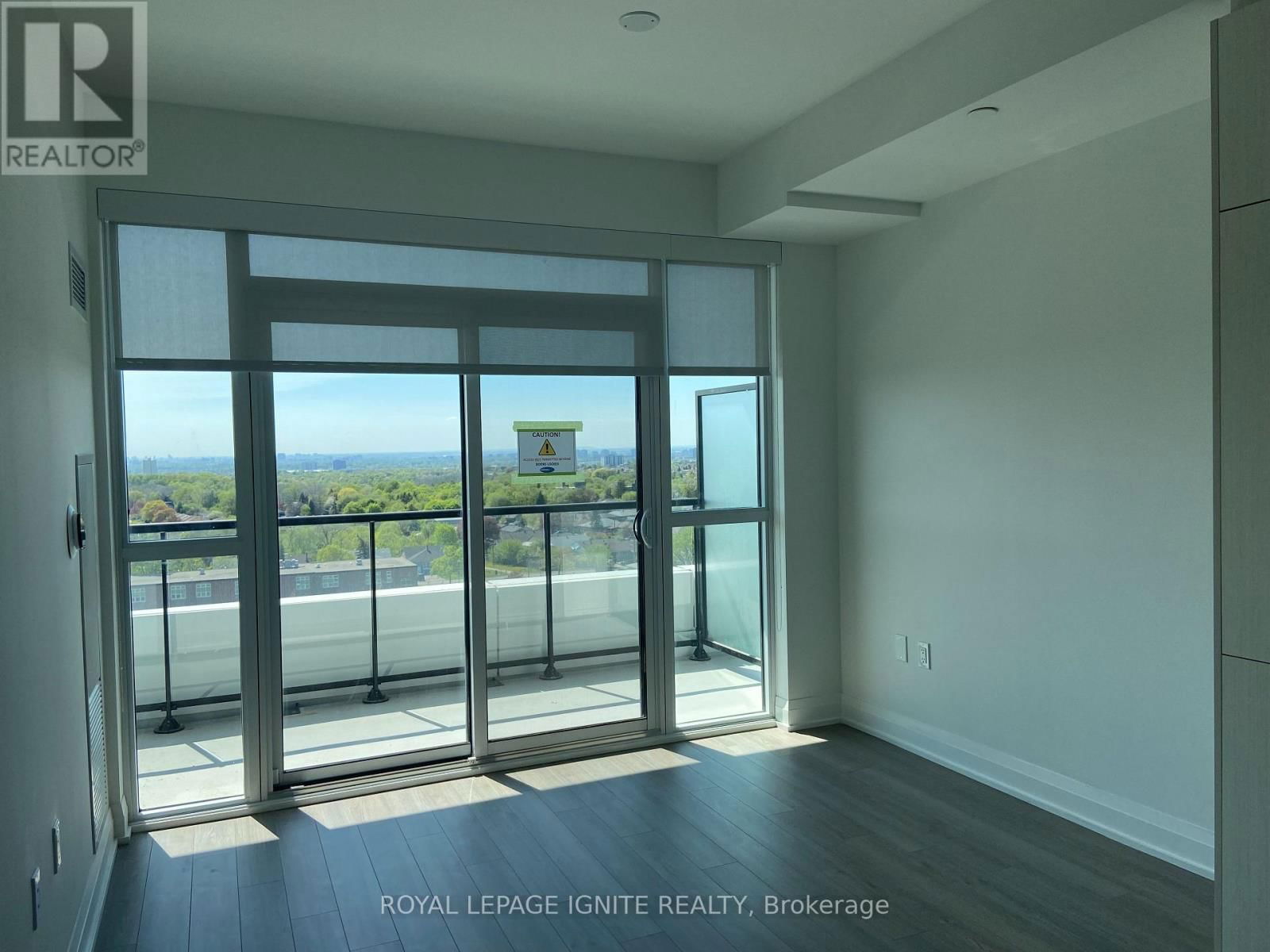 822 - 50 GEORGE BUTCHART DRIVE Image 15