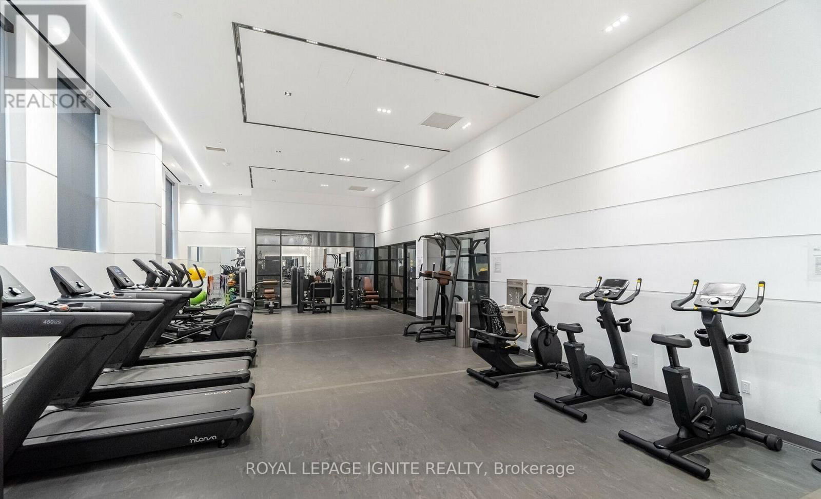 822 - 50 GEORGE BUTCHART DRIVE Image 33