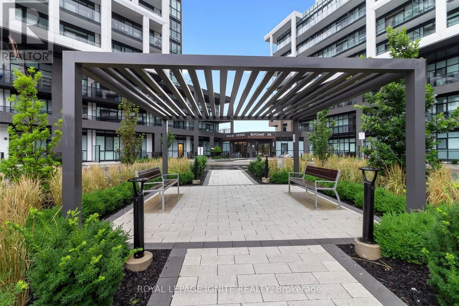 822 - 50 GEORGE BUTCHART DRIVE Image 4