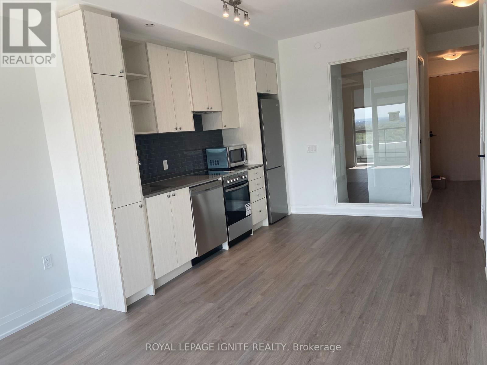 822 - 50 GEORGE BUTCHART DRIVE Image 7