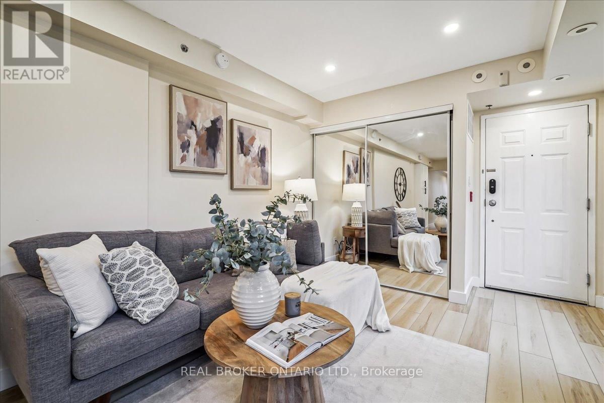 1233C - 22 LAIDLAW STREET Image 3