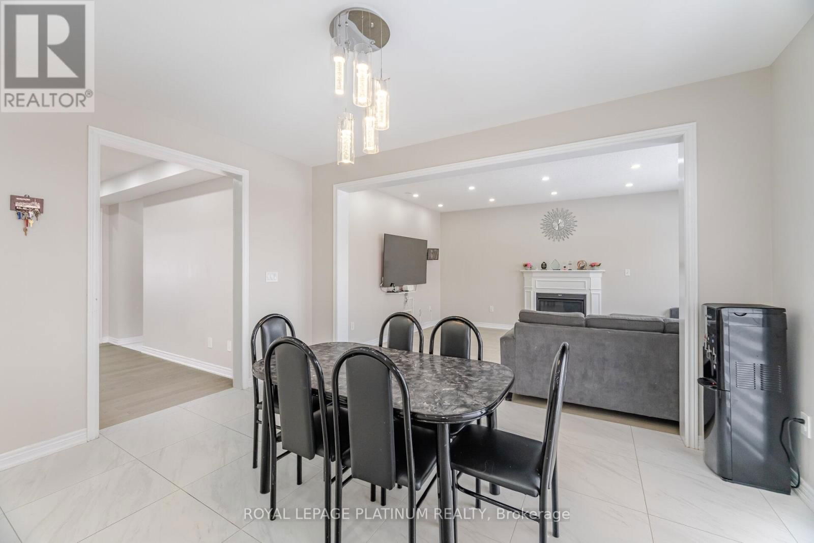 21 SMALLWOOD ROAD Image 15