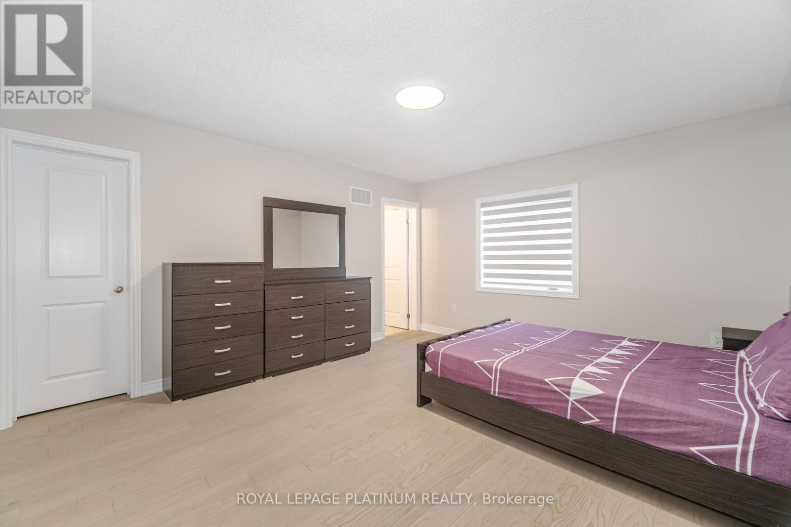 21 SMALLWOOD ROAD Image 36