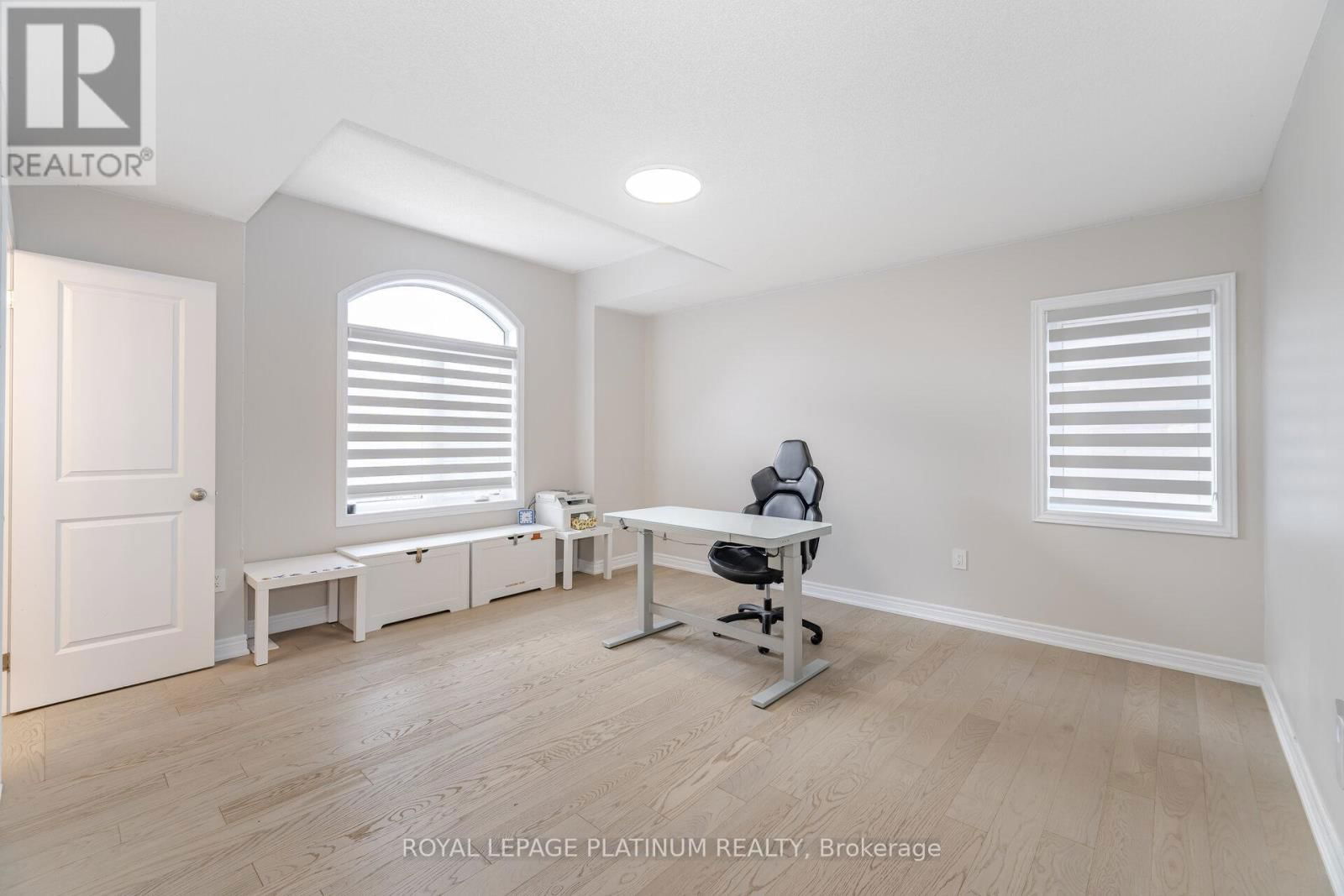 21 SMALLWOOD ROAD Image 39