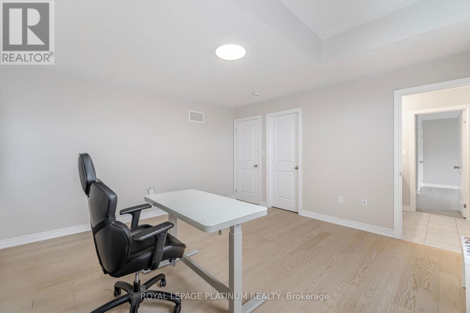 21 SMALLWOOD ROAD Image 41