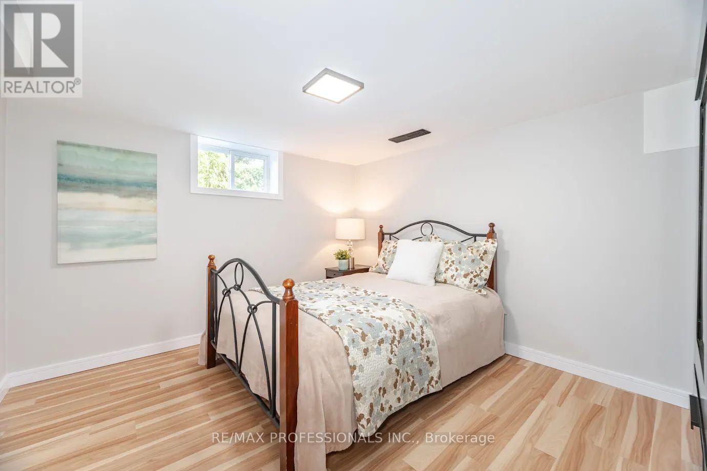 39 OLD OAK ROAD Image 30