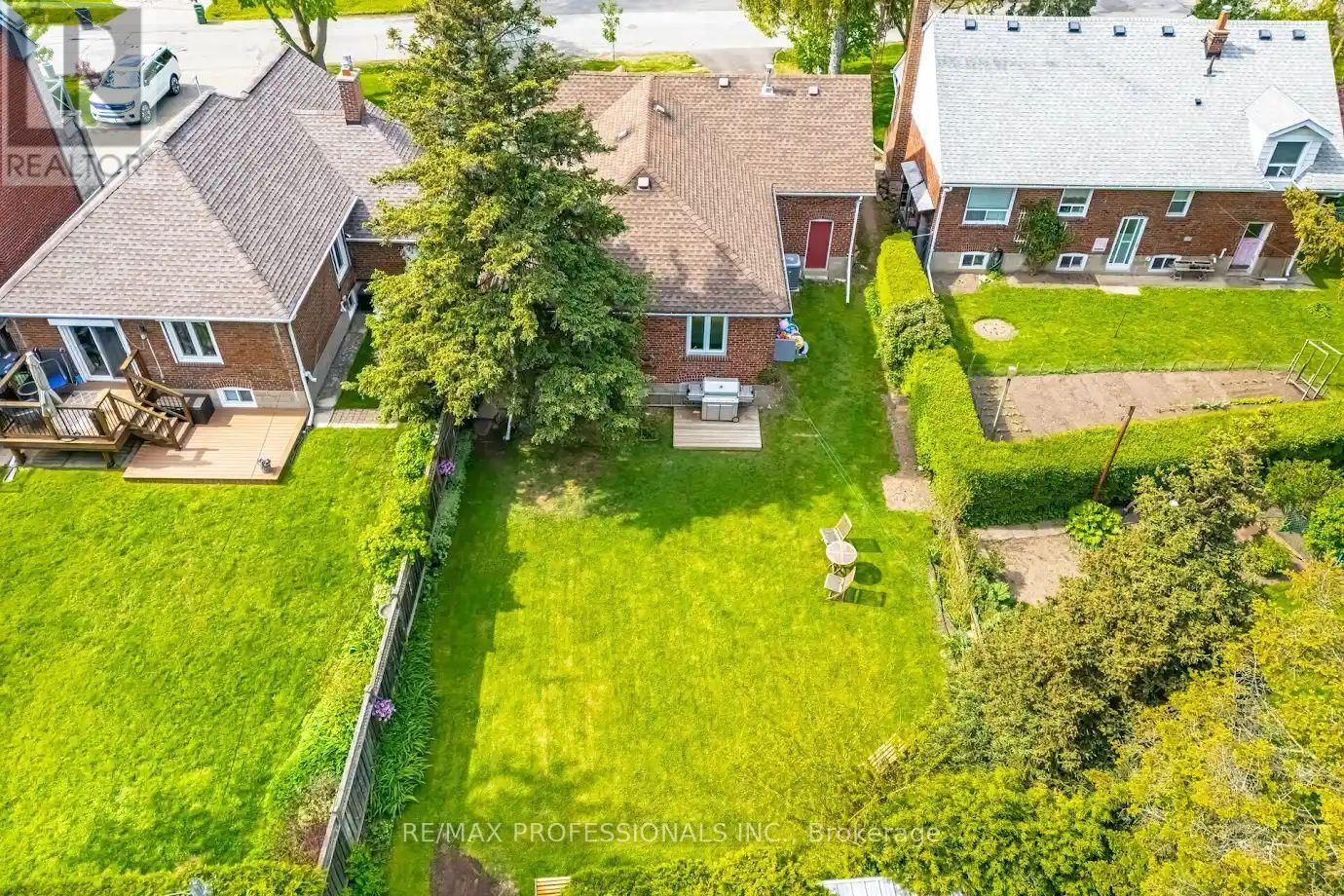 39 OLD OAK ROAD Image 44