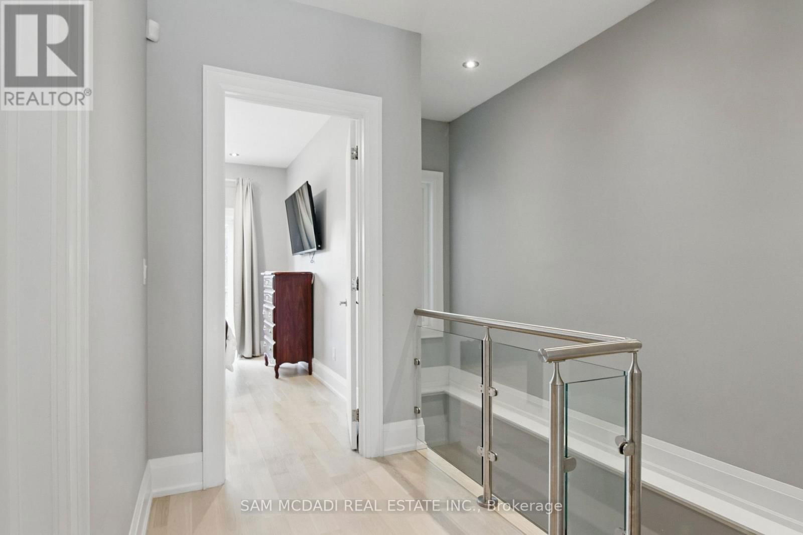 1050 CAVEN STREET Image 20