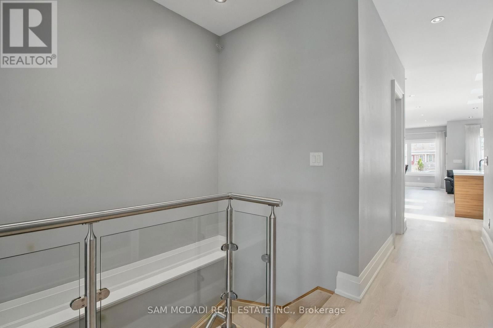 1050 CAVEN STREET Image 21