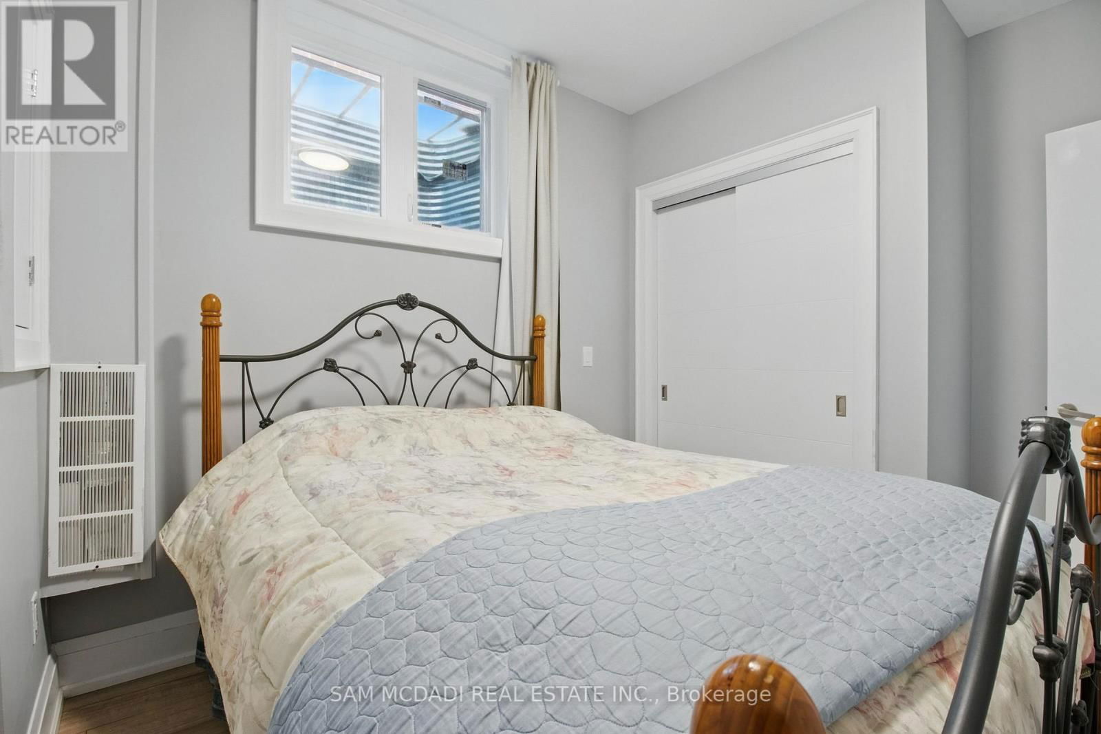 1050 CAVEN STREET Image 28