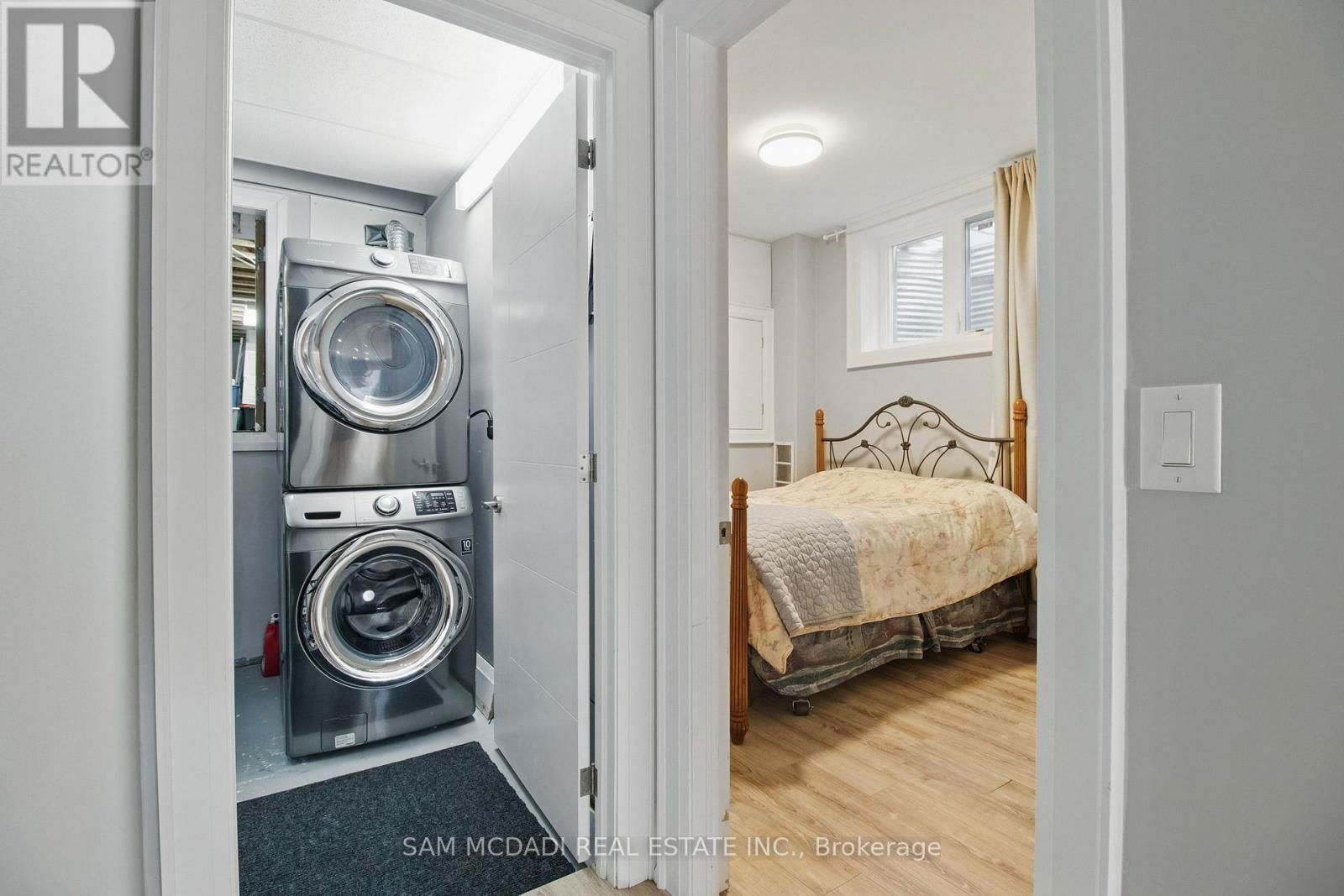 1050 CAVEN STREET Image 30
