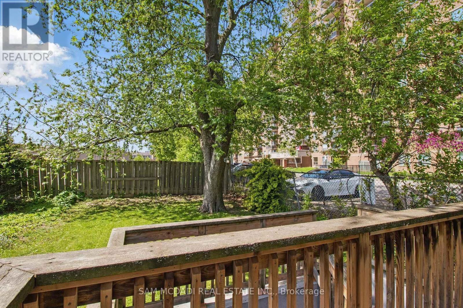 1050 CAVEN STREET Image 35