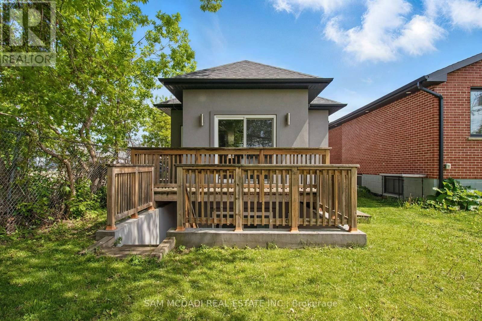 1050 CAVEN STREET Image 36