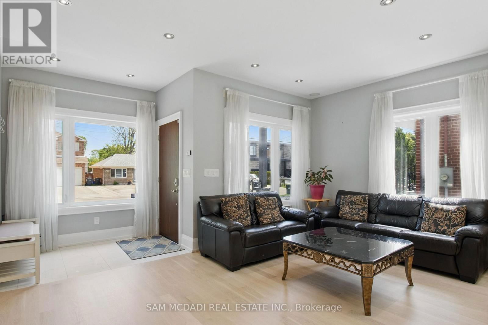 1050 CAVEN STREET Image 5