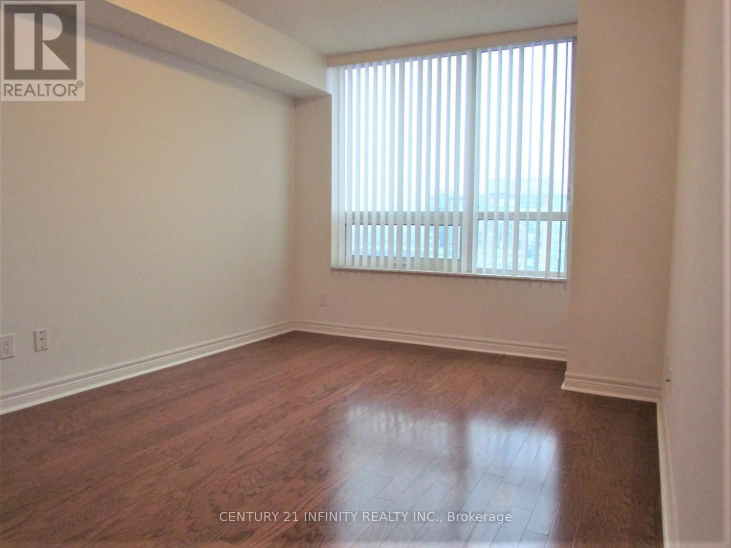 2307 - 208 ENFIELD PLACE Image 8