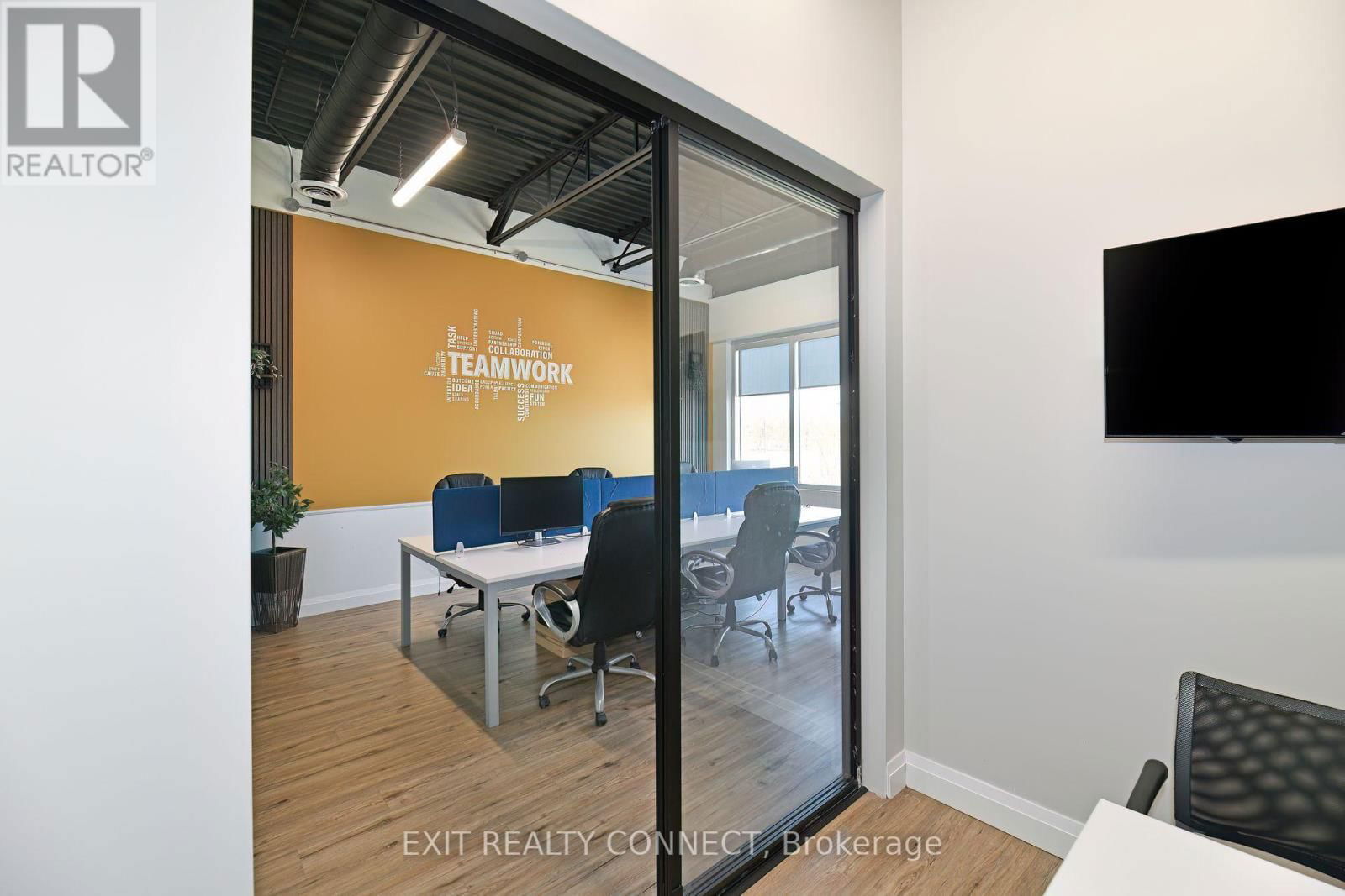 209 - 3485 REBECCA STREET Image 11
