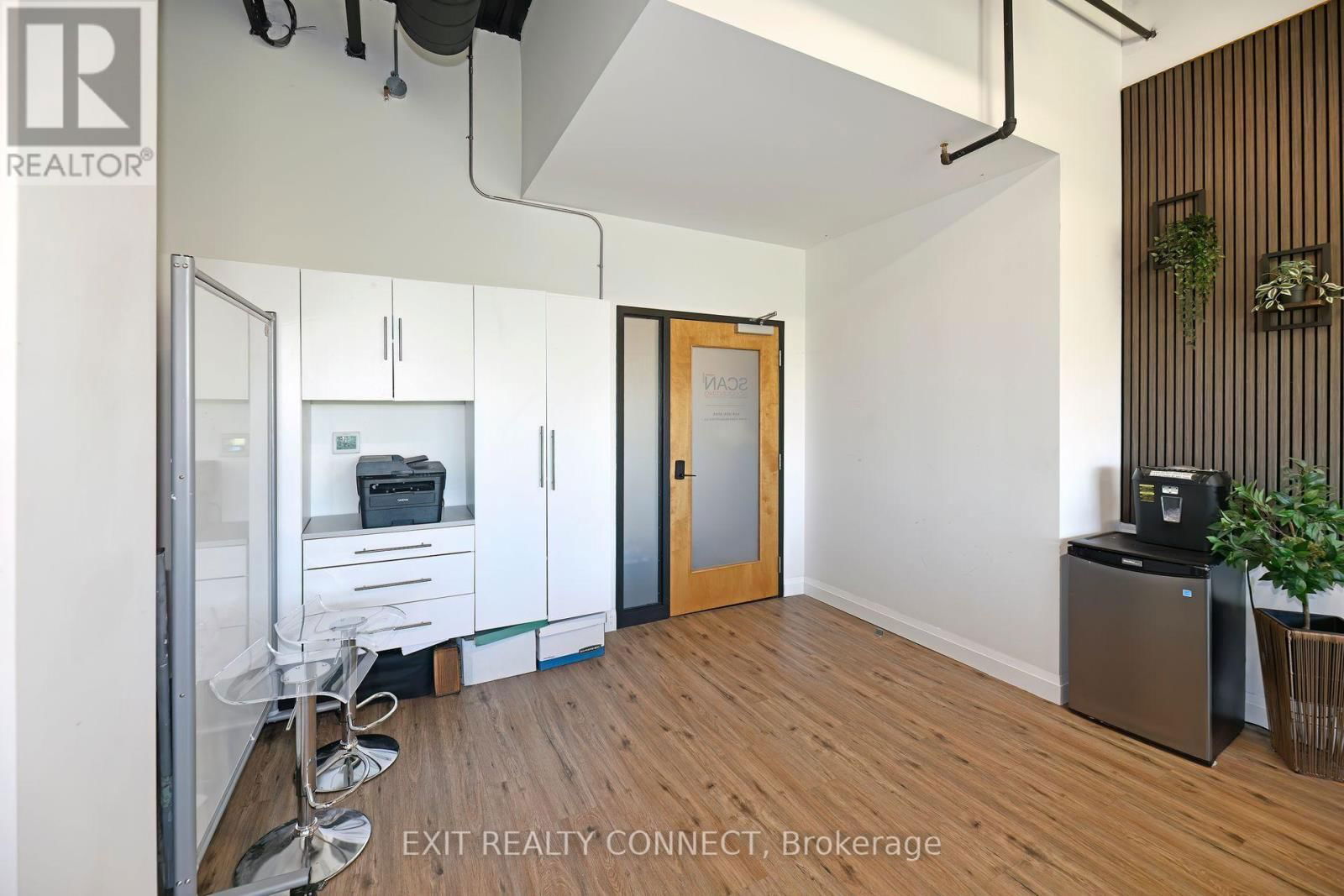 209 - 3485 REBECCA STREET Image 15
