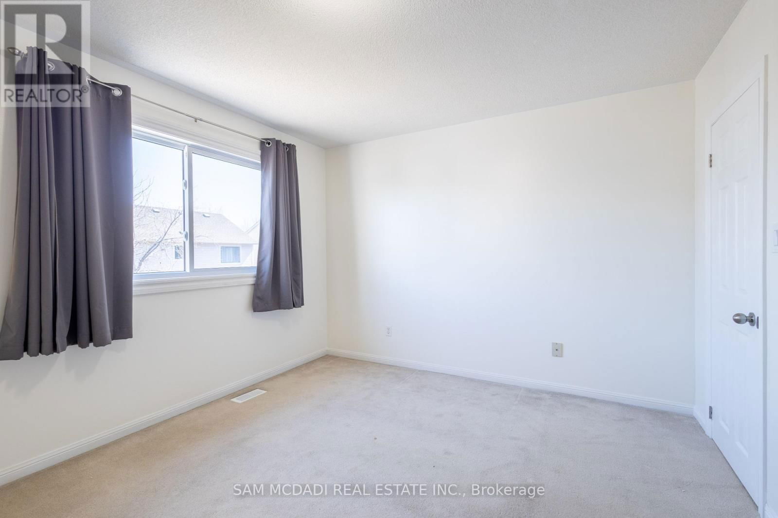 Upper - 45 SPRINGHURST AVENUE Image 14