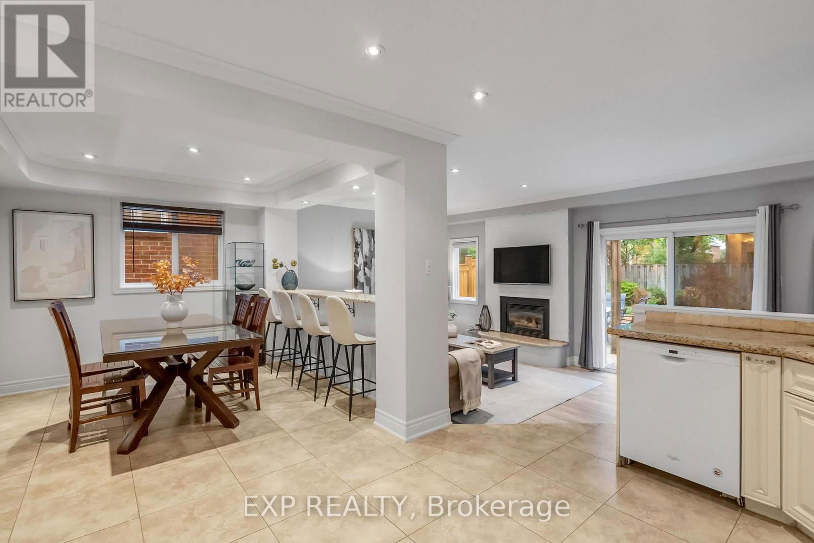 4315 BACCHUS CRESCENT Image 12