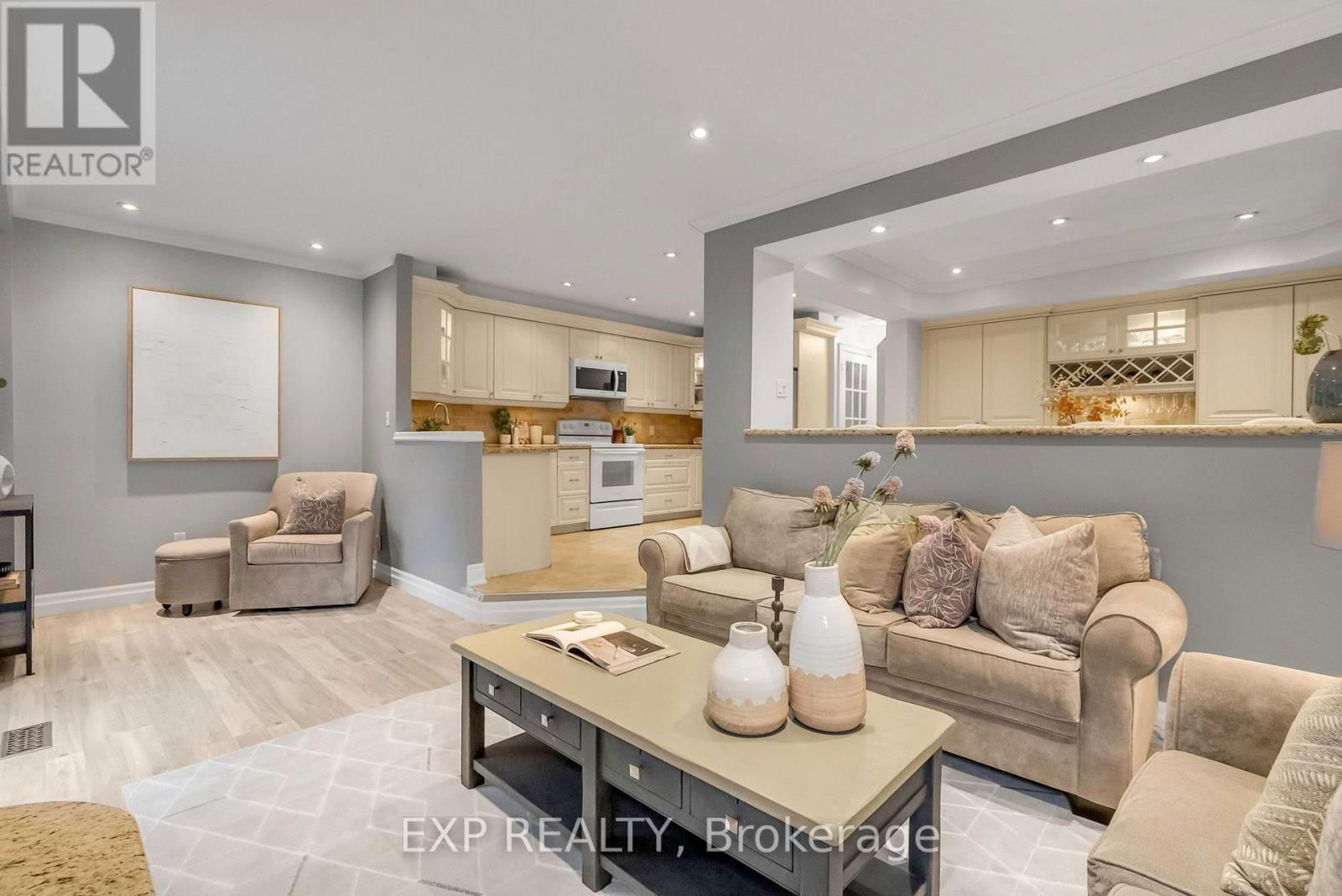 4315 BACCHUS CRESCENT Image 15