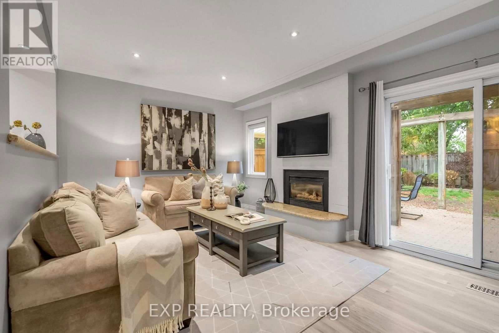 4315 BACCHUS CRESCENT Image 17
