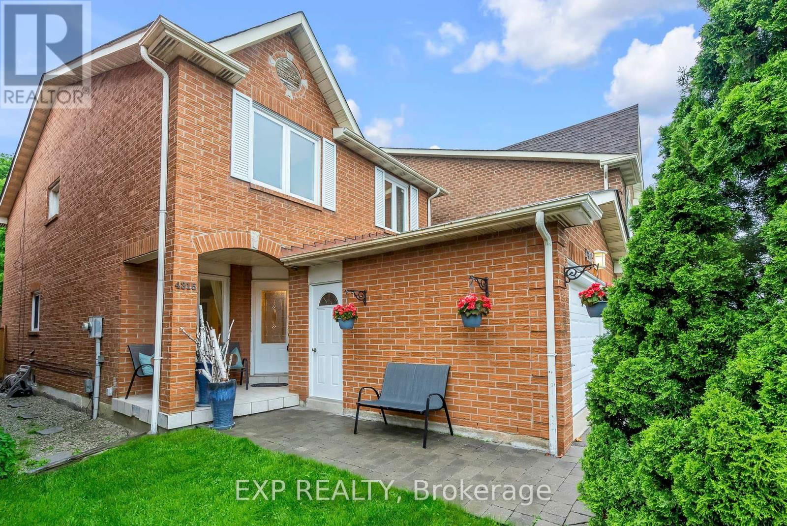 4315 BACCHUS CRESCENT Image 2