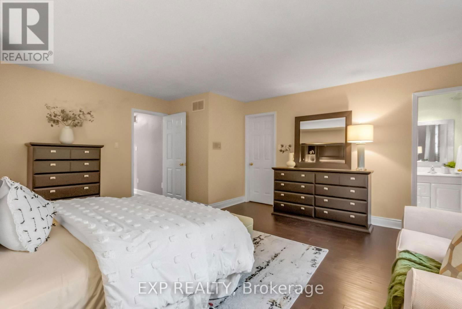 4315 BACCHUS CRESCENT Image 24