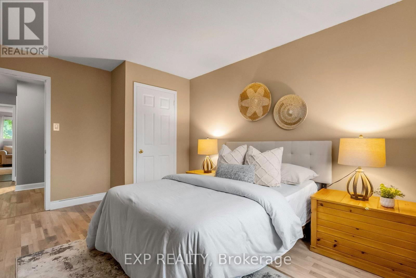 4315 BACCHUS CRESCENT Image 27