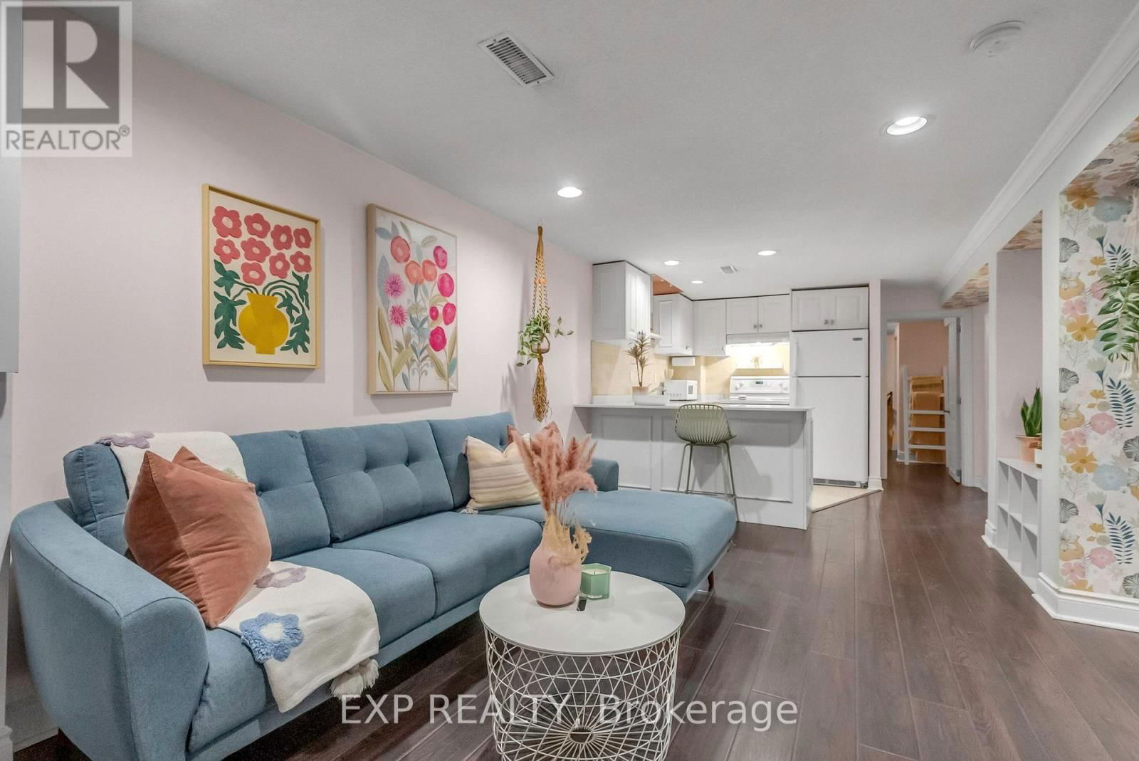 4315 BACCHUS CRESCENT Image 36