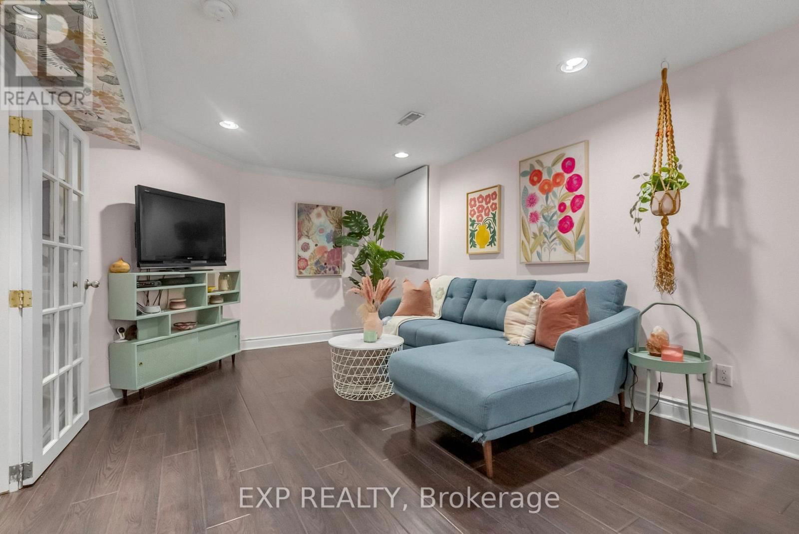 4315 BACCHUS CRESCENT Image 37