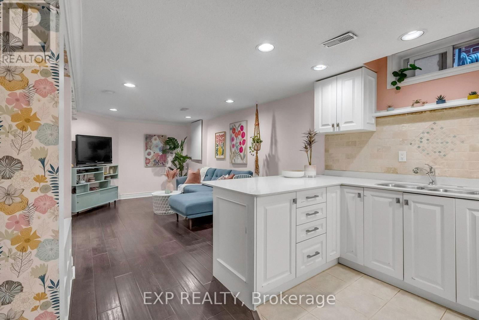 4315 BACCHUS CRESCENT Image 38