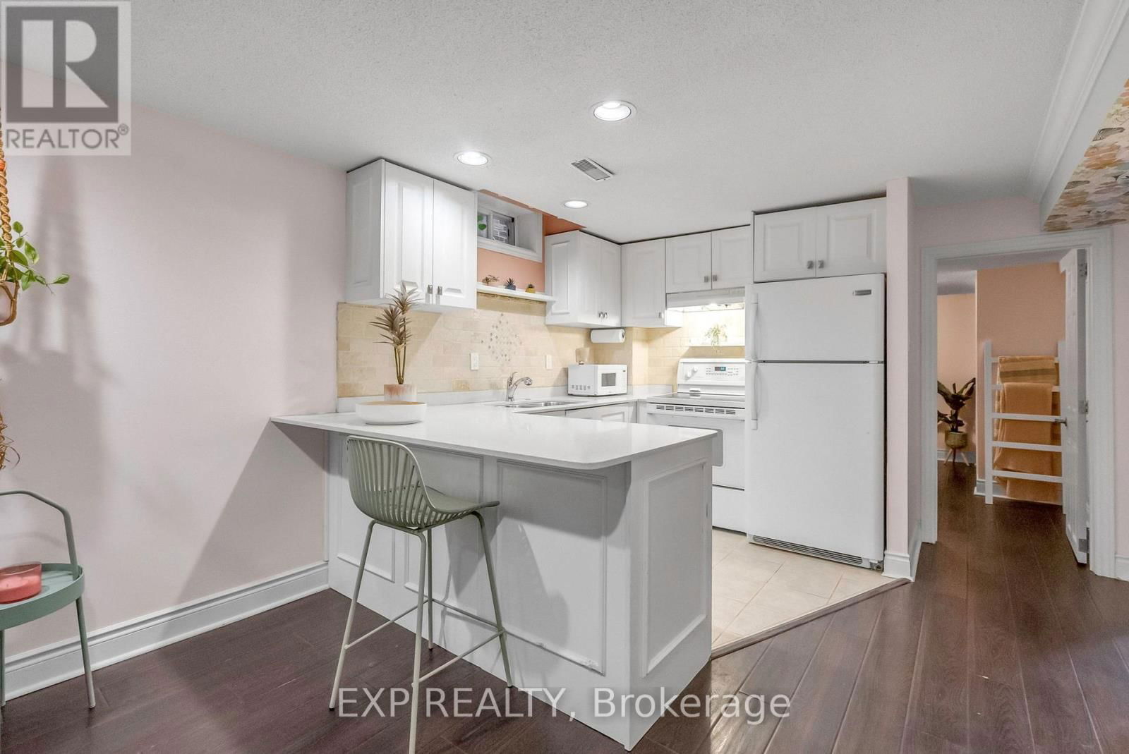 4315 BACCHUS CRESCENT Image 40