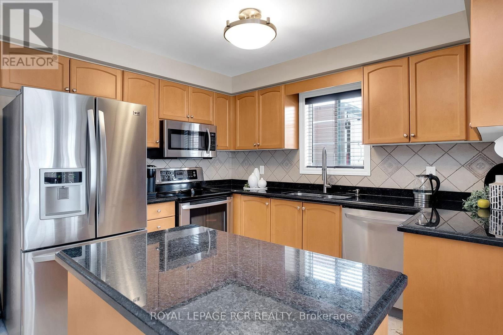 20 BOLTONVIEW CRESCENT Image 16