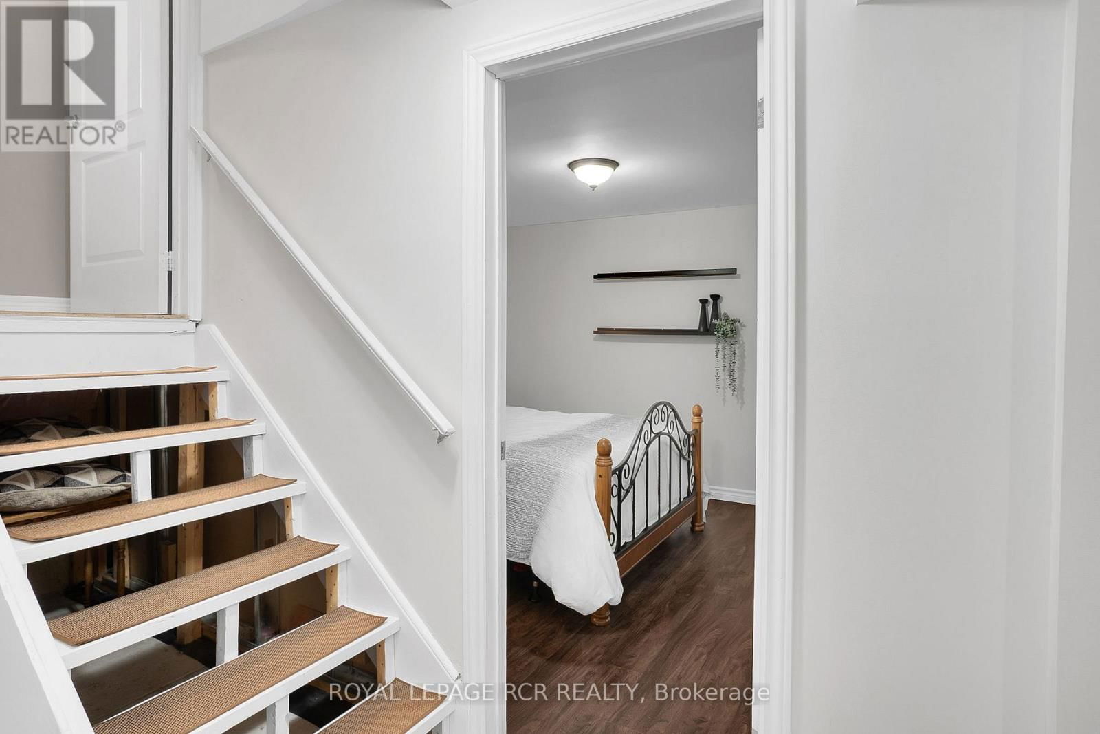 20 BOLTONVIEW CRESCENT Image 33