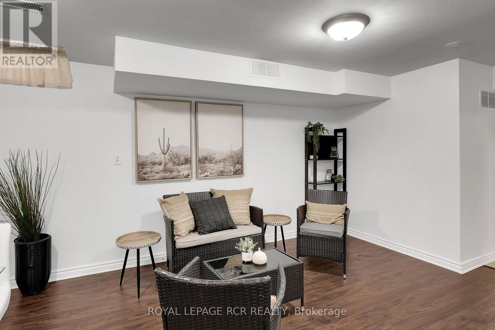 20 BOLTONVIEW CRESCENT Image 37