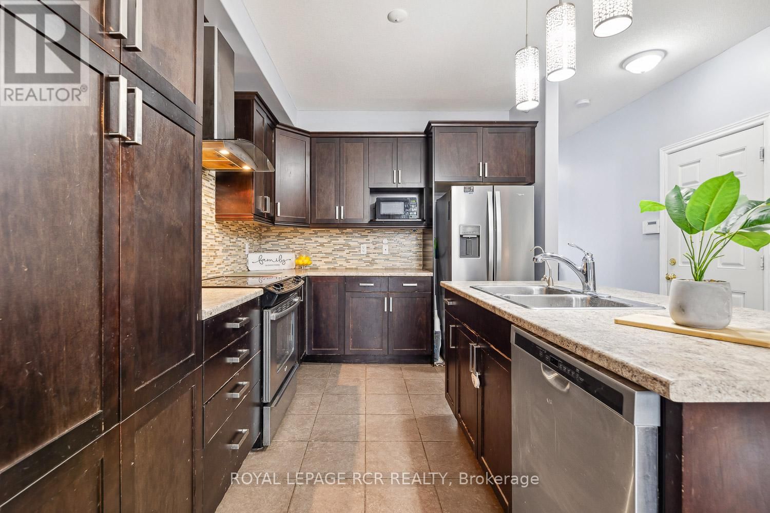 155 PRESTON DRIVE Image 10