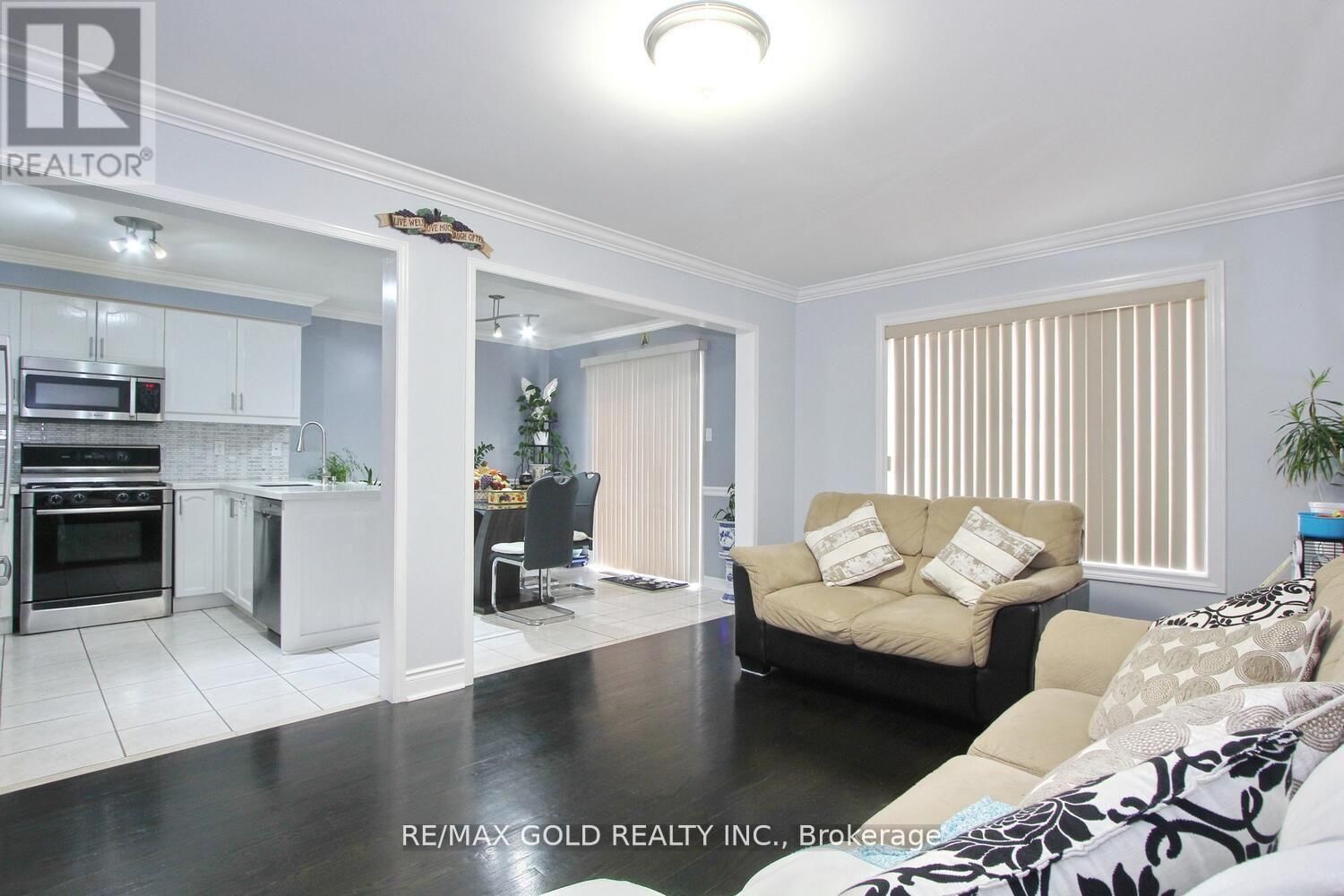 3 OAKMEADOW DRIVE Image 12