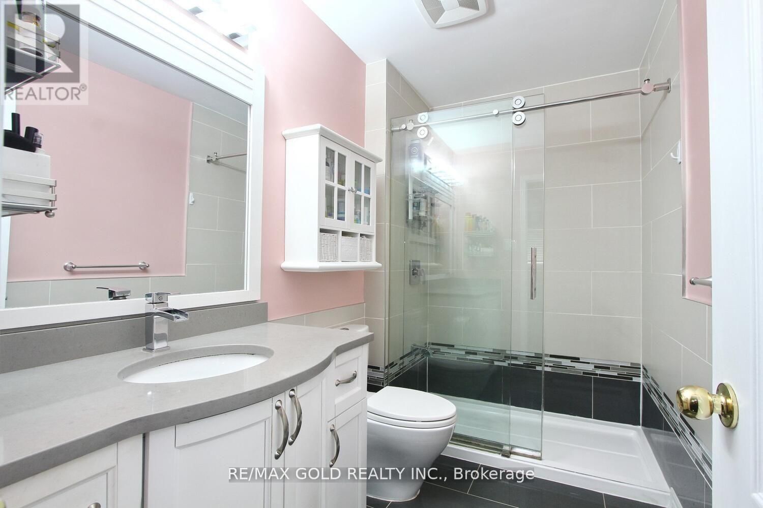 3 OAKMEADOW DRIVE Image 25