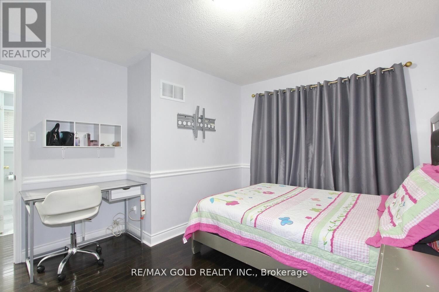 3 OAKMEADOW DRIVE Image 31
