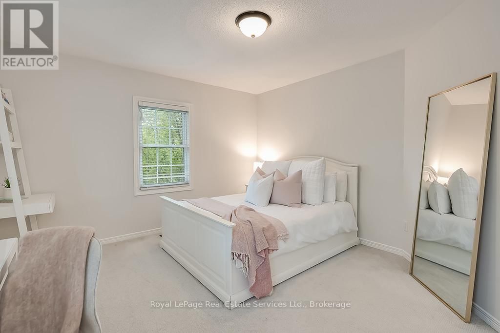 2101 GROSVENOR STREET Image 34