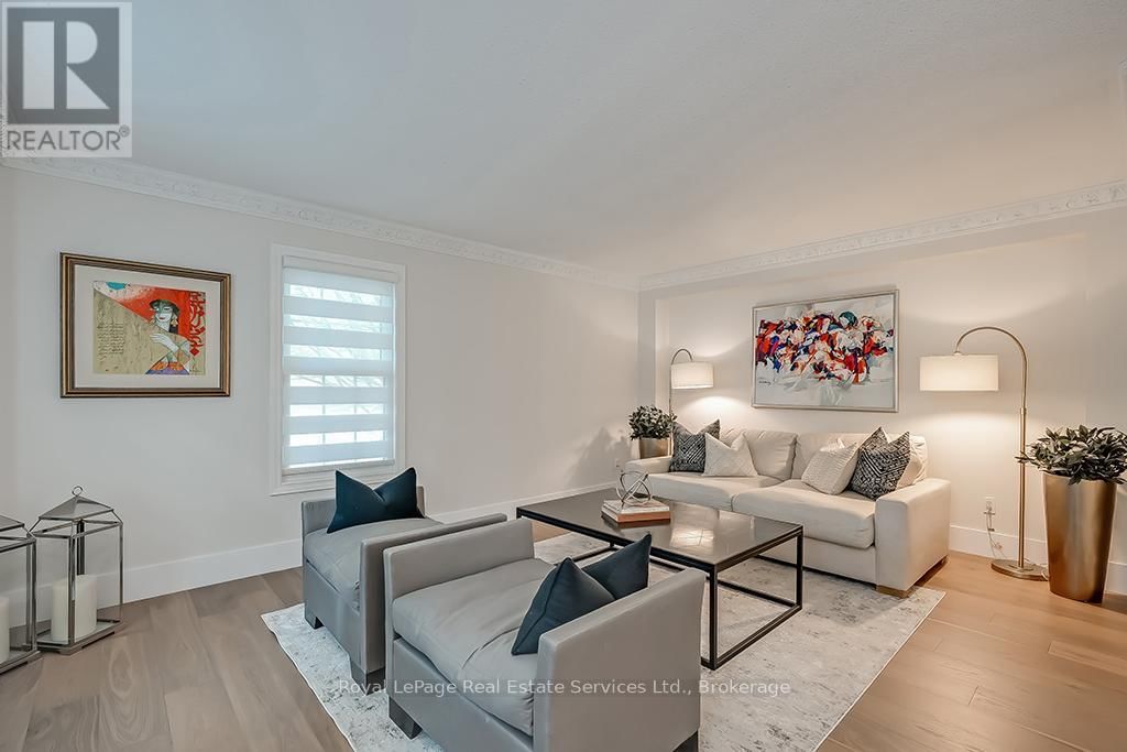 2101 GROSVENOR STREET Image 6