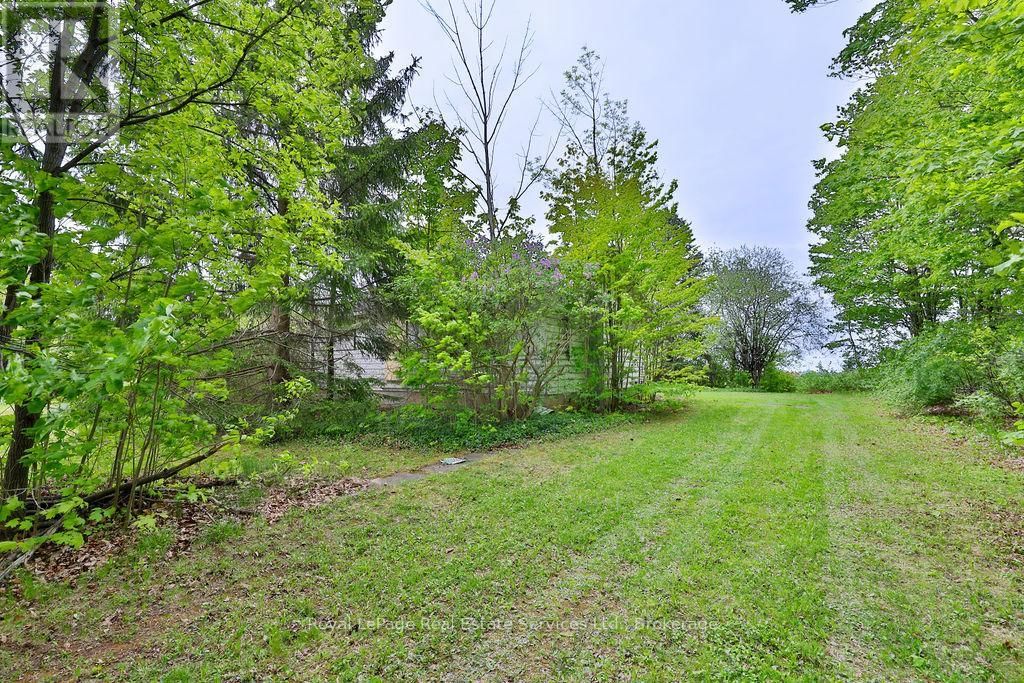 8220 10 SIDE ROAD Image 14