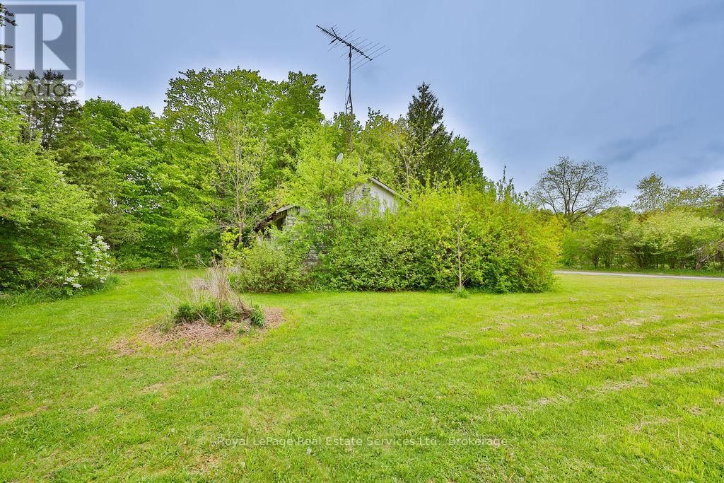 8220 10 SIDE ROAD Image 15